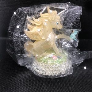The Hamilton Collection Unicorn figurine.